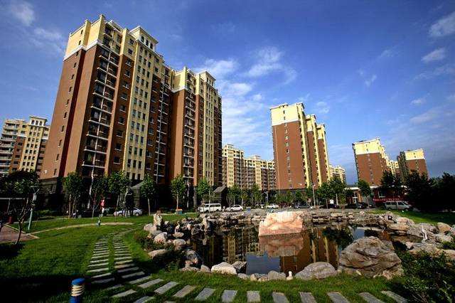 上海楼市升温！12万/平最高总价超6000万豪宅遭疯抢，开盘即售罄